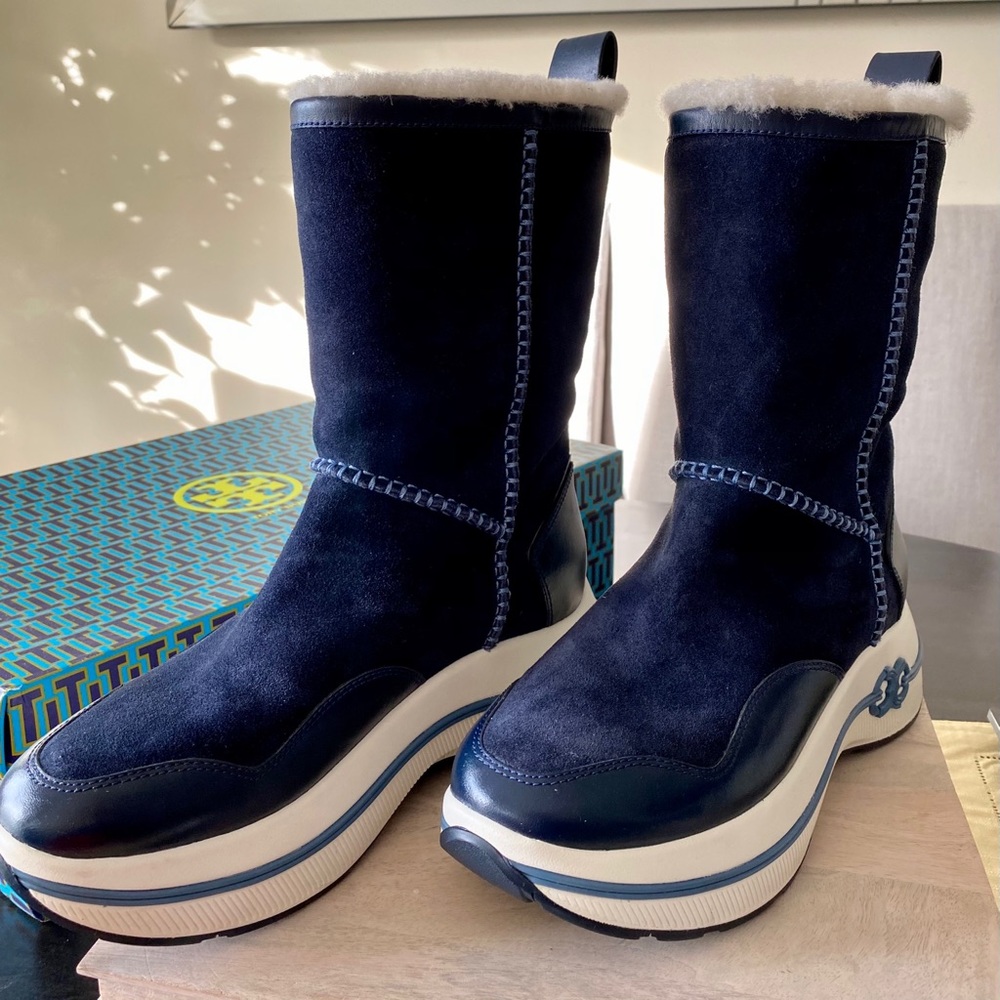 Tory Burch Gemini Link Shearling boots